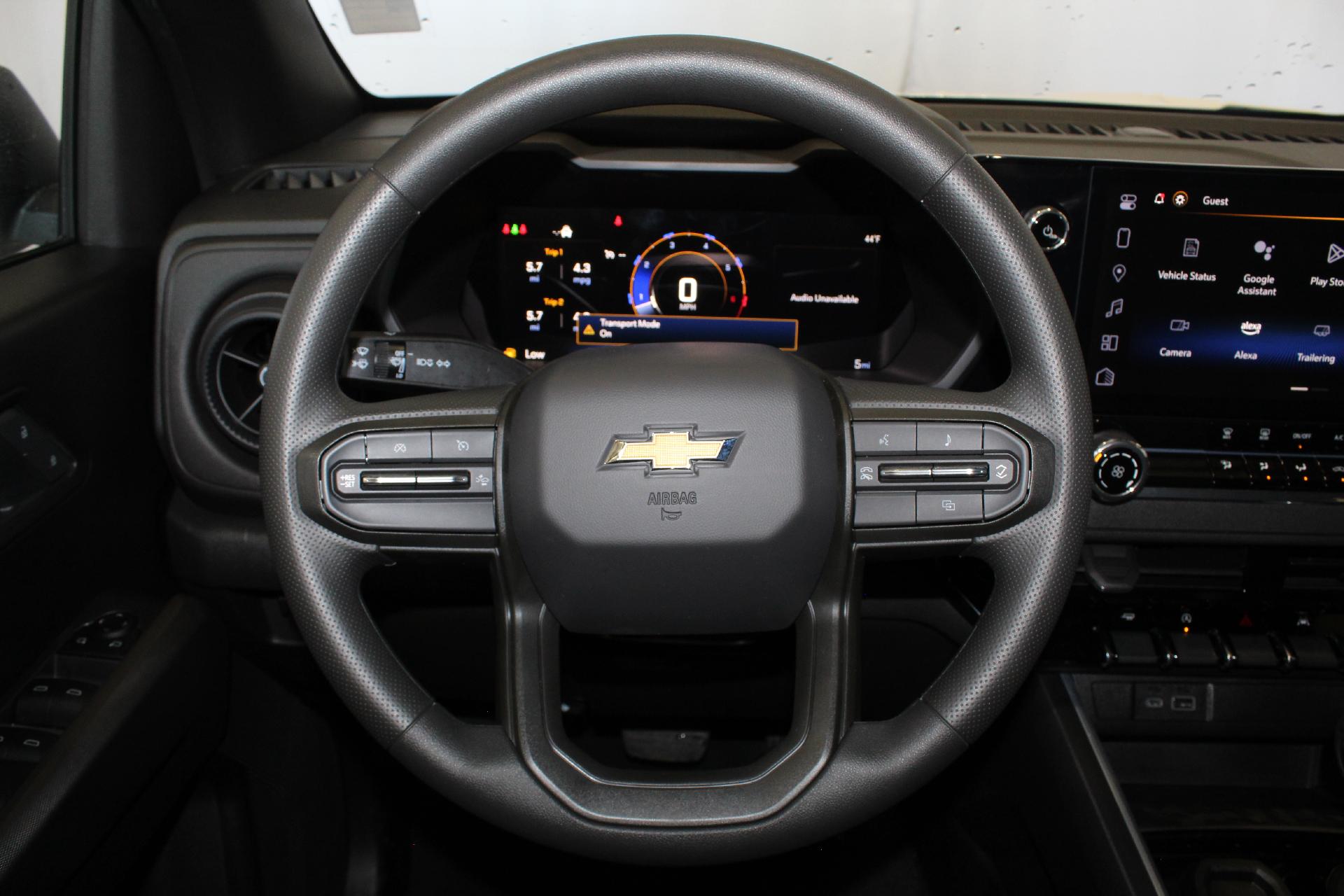 2025 Chevrolet Colorado Vehicle Photo in NORTHAMPTON, MA 01060-1120