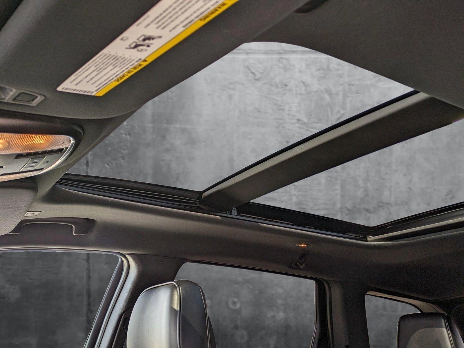 2017 Jeep Grand Cherokee Vehicle Photo in Rockville, MD 20852