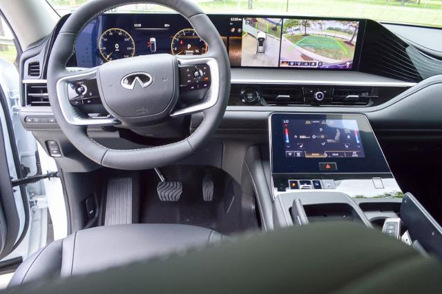 2025 INFINITI QX80 Vehicle Photo in Houston, TX 77090