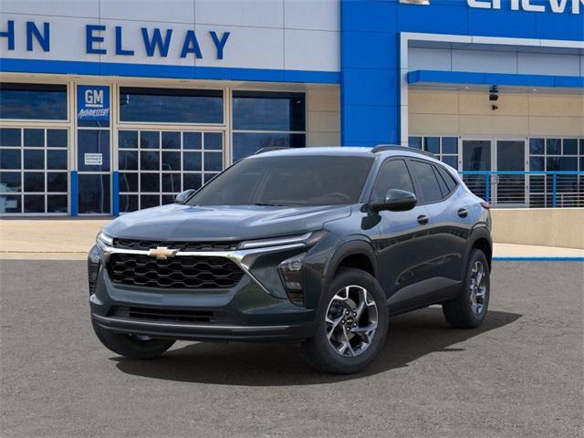 2025 Chevrolet Trax Vehicle Photo in ENGLEWOOD, CO 80113-6708
