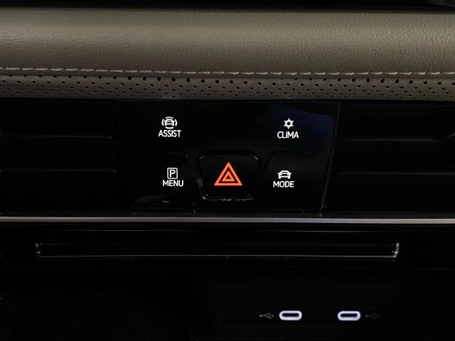 2024 Volkswagen Atlas Vehicle Photo in Appleton, WI 54913