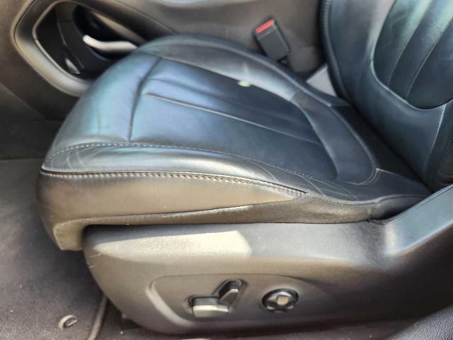 2017 Chrysler 200 Vehicle Photo in DENTON, TX 76210-9321