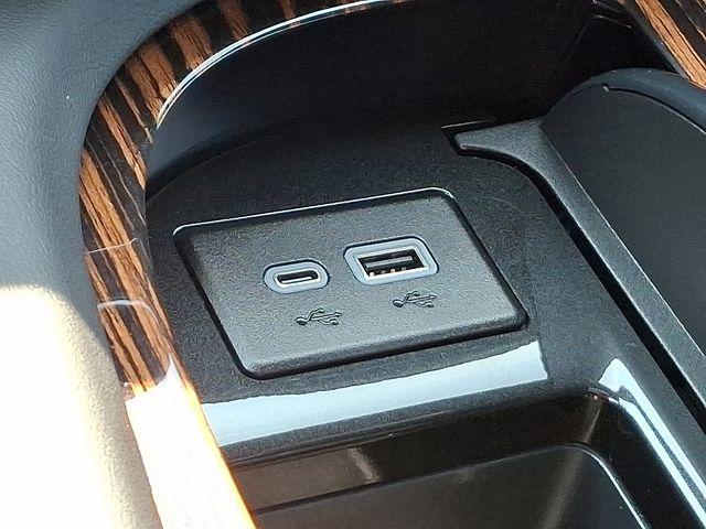 2024 Cadillac Escalade Vehicle Photo in DANBURY, CT 06810-5034