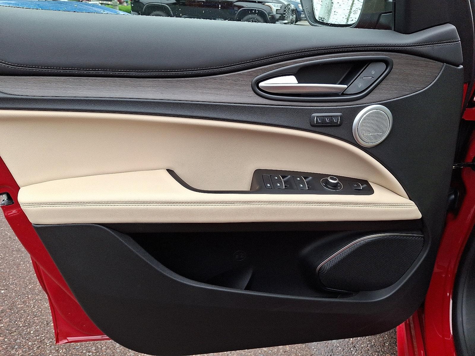 2023 Alfa Romeo Stelvio Vehicle Photo in Willow Grove, PA 19090