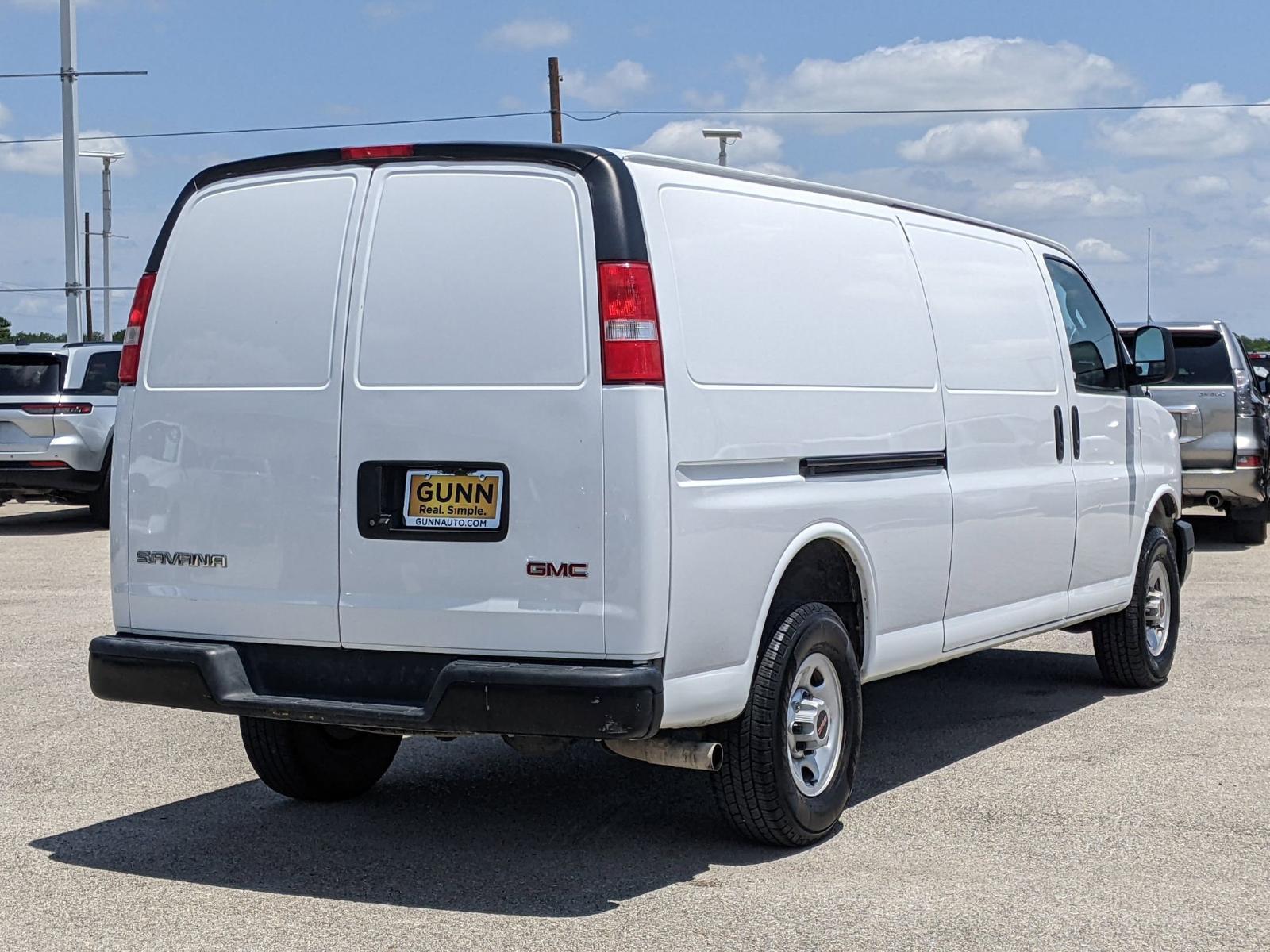 2023 GMC Savana Cargo Van Vehicle Photo in Seguin, TX 78155