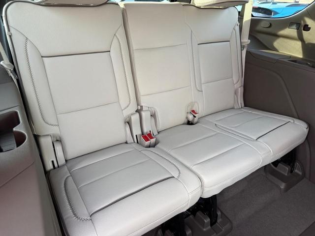 2025 GMC Yukon Vehicle Photo in COLUMBIA, MO 65203-3903