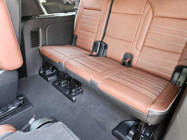 2023 GMC Yukon XL Vehicle Photo in DENTON, TX 76210-9321