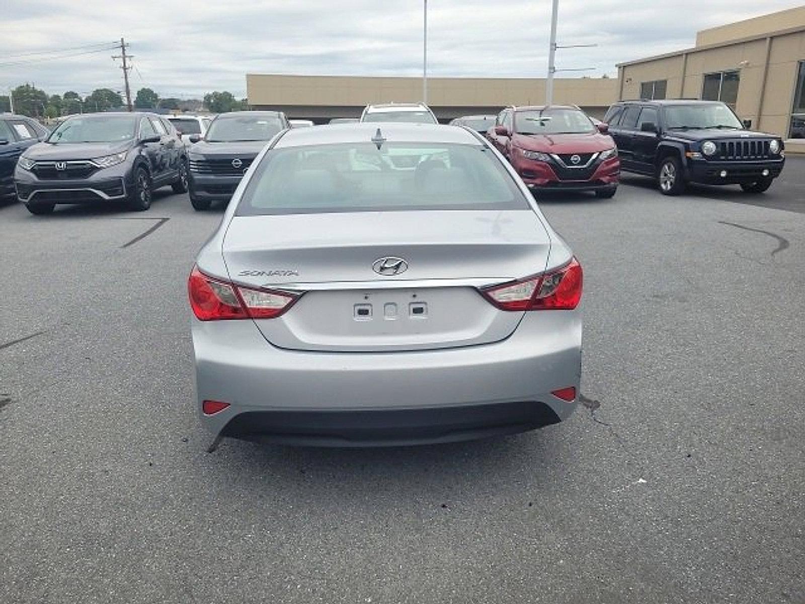 2014 Hyundai SONATA Vehicle Photo in Harrisburg, PA 17111