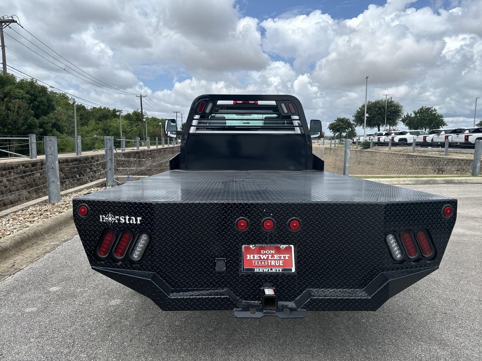 2024 Chevrolet Silverado 5500 HD Vehicle Photo in GEORGETOWN, TX 78626-7508