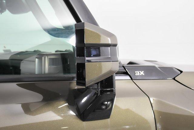 2025 GMC HUMMER EV SUV Vehicle Photo in PUYALLUP, WA 98371-4149