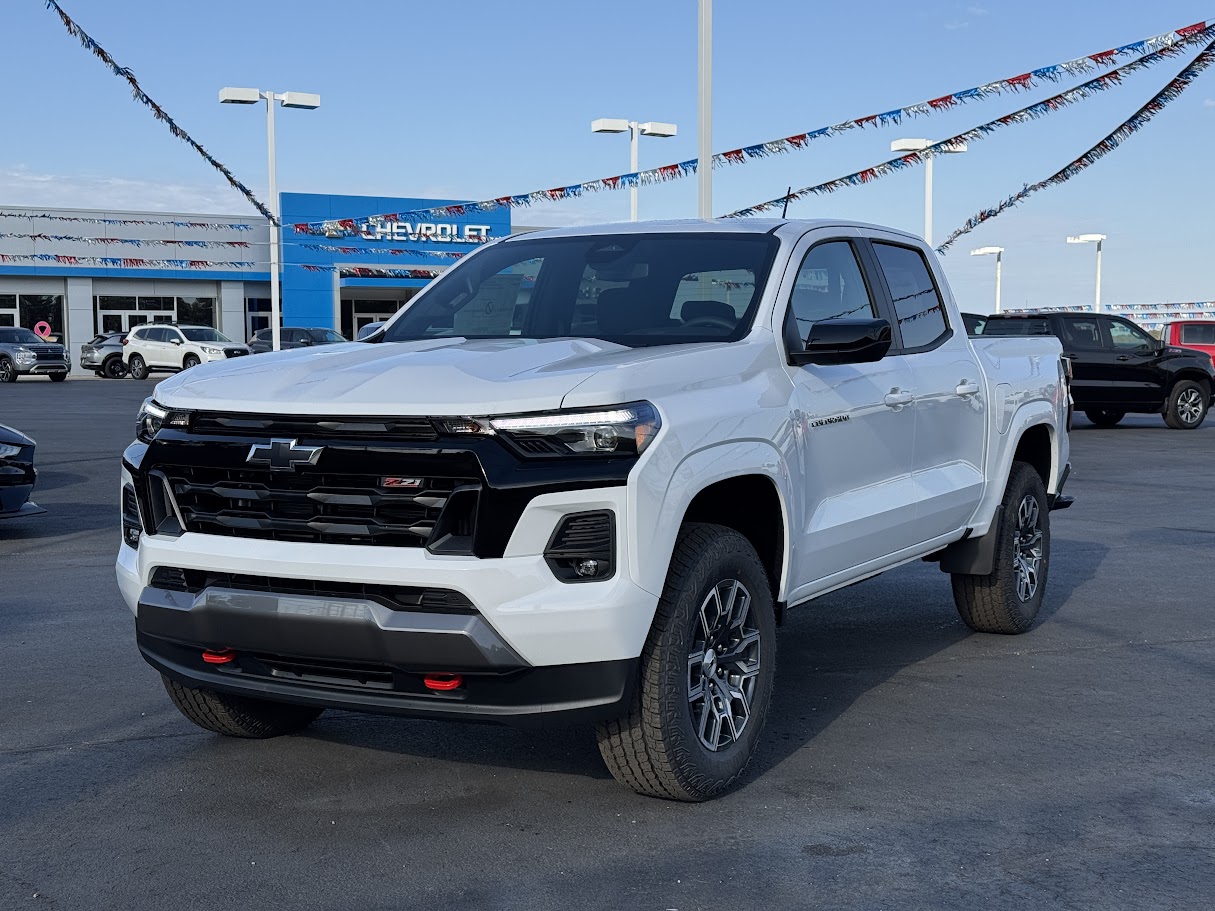 2024 Chevrolet Colorado Vehicle Photo in BOONVILLE, IN 47601-9633