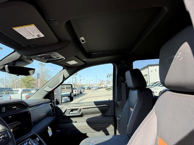 2025 GMC Sierra 3500HD Vehicle Photo in CHICOPEE, MA 01020-5001