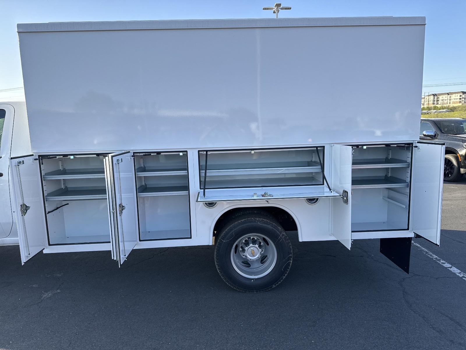 2025 Chevrolet Silverado 3500 HD Chassis Cab Vehicle Photo in GEORGETOWN, TX 78626-7508