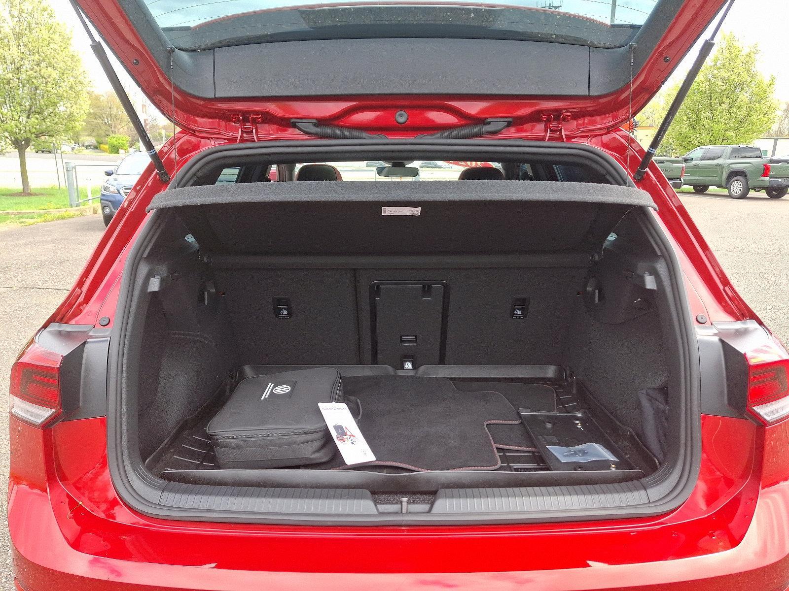 2024 Volkswagen Golf GTI Vehicle Photo in Trevose, PA 19053