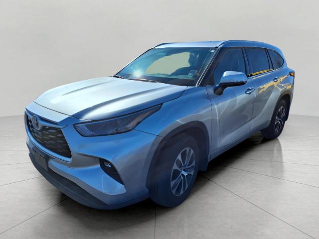 2022 Toyota Highlander Vehicle Photo in Oshkosh, WI 54904