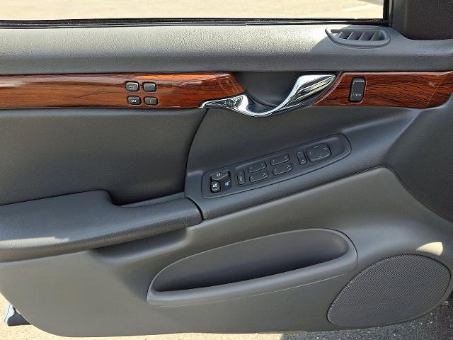 2002 Cadillac Deville Vehicle Photo in TREVOSE, PA 19053-4984