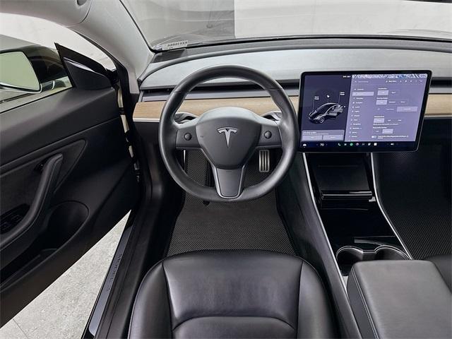 2018 Tesla Model 3 Vehicle Photo in Everett, WA 98204