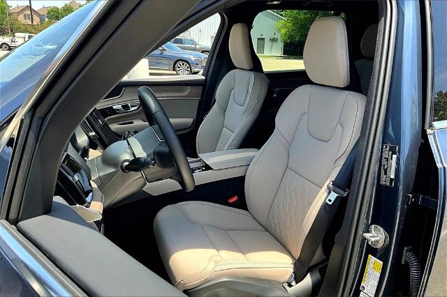 2025 Volvo XC90 Vehicle Photo in Houston, TX 77007