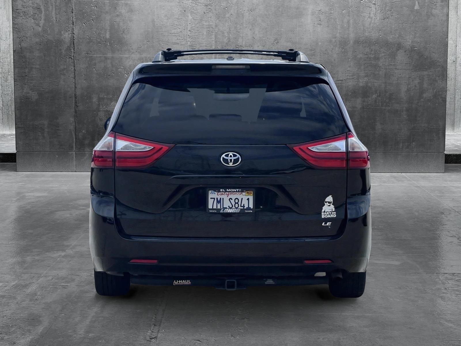 2015 Toyota Sienna Vehicle Photo in Santa Clarita, CA 91355