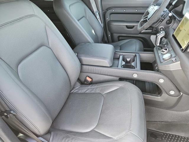 2024 Defender Vehicle Photo in AUSTIN, TX 78717