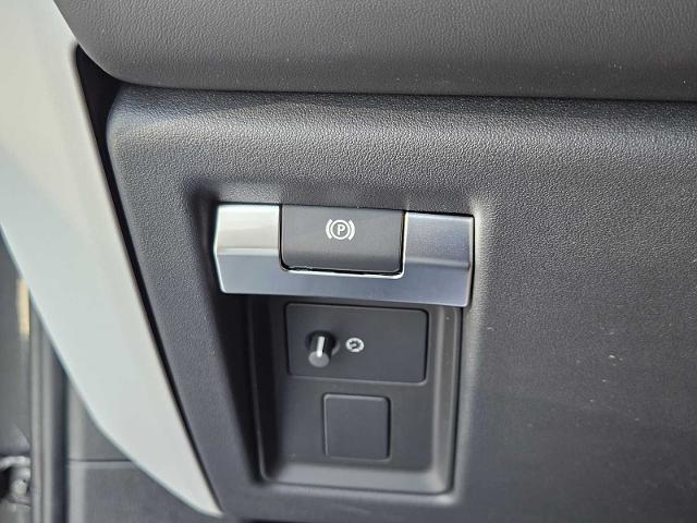 2025 Defender Vehicle Photo in AUSTIN, TX 78717