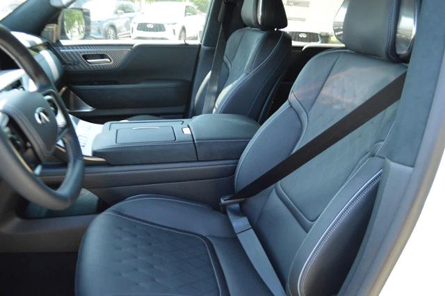 2025 INFINITI QX80 Vehicle Photo in Houston, TX 77090