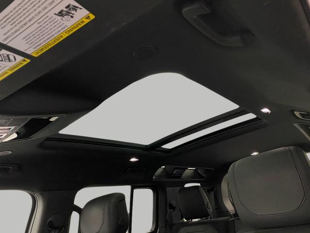 2024 Defender Vehicle Photo in Appleton, WI 54913