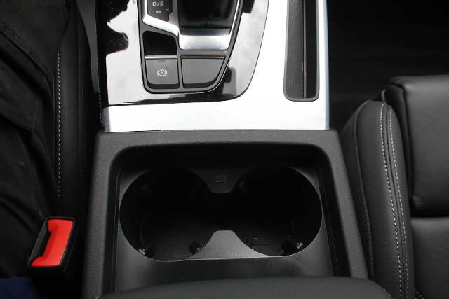 2024 Audi Q5 Vehicle Photo in HOUSTON, TX 77090
