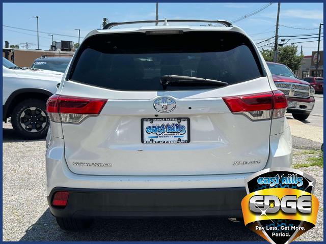 2019 Toyota Highlander Vehicle Photo in Roslyn, NY 11576