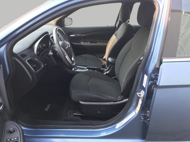 2011 Chrysler 200 Vehicle Photo in GREEN BAY, WI 54303-3330