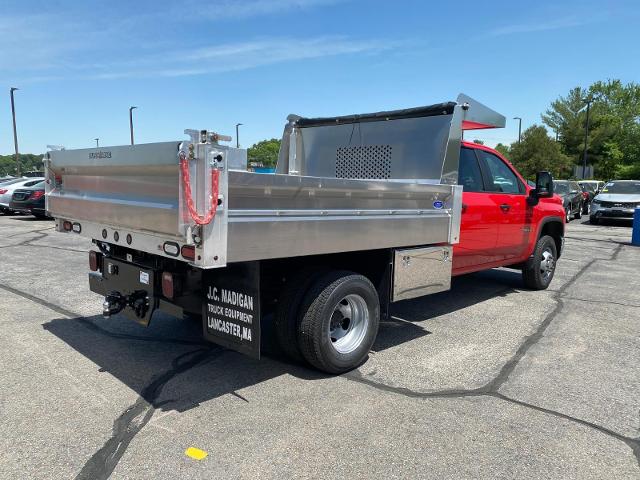 2024 Chevrolet Silverado 3500 HD Chassis Cab Vehicle Photo in LEOMINSTER, MA 01453-2952