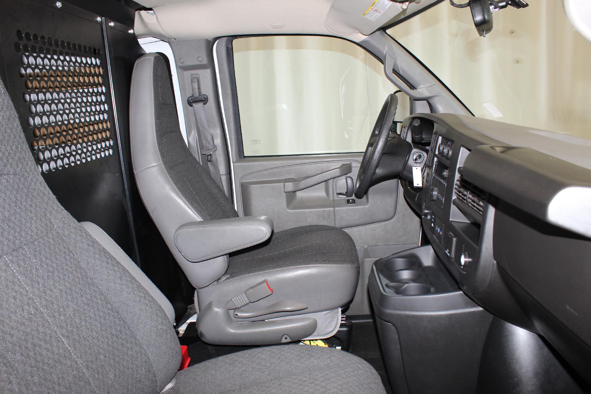 2022 GMC Savana Cargo 2500 Vehicle Photo in NORTHAMPTON, MA 01060-1120