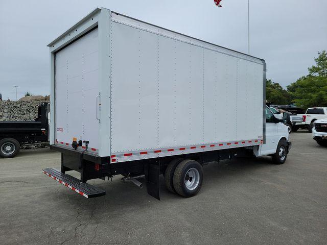 2024 Chevrolet Express Cutaway 3500 Vehicle Photo in DANBURY, CT 06810-5034