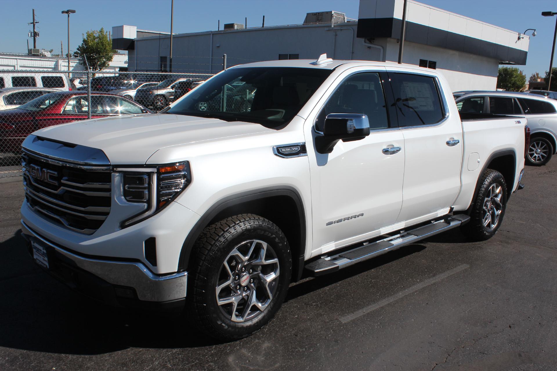 2025 GMC Sierra 1500 Vehicle Photo in AURORA, CO 80012-4011