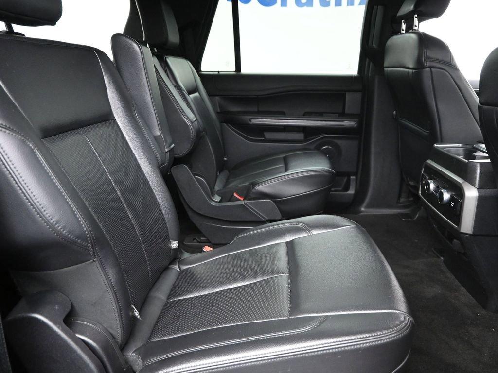 2021 Ford Expedition Max Vehicle Photo in Cedar Rapids, IA 52402