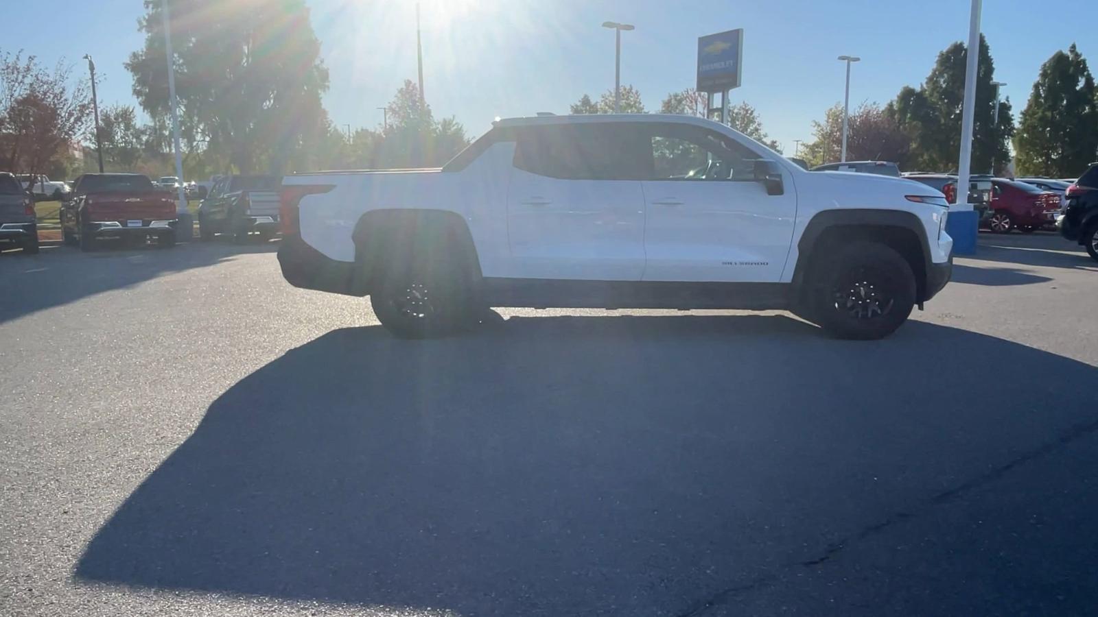 2024 Chevrolet Silverado EV Vehicle Photo in BENTONVILLE, AR 72712-4322