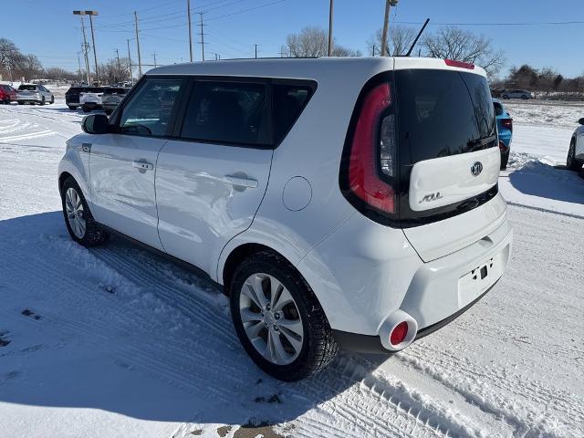 2016 Kia Soul Vehicle Photo in MANHATTAN, KS 66502-5036