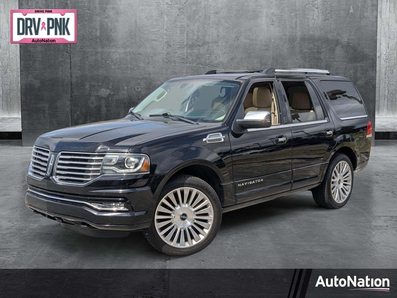 2017 Lincoln Navigator Vehicle Photo in PEMBROKE PINES, FL 33024-6534