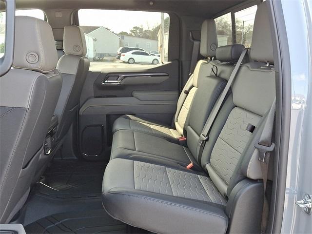 2025 Chevrolet Silverado 1500 Vehicle Photo in BERLIN, MD 21811-1121