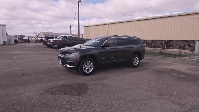 2023 Jeep Grand Cherokee L Vehicle Photo in NEDERLAND, TX 77627-8017