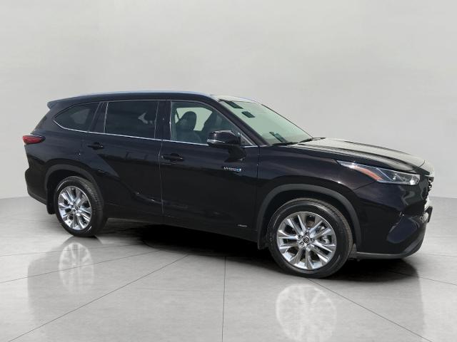 2021 Toyota Highlander Vehicle Photo in GREEN BAY, WI 54303-3330