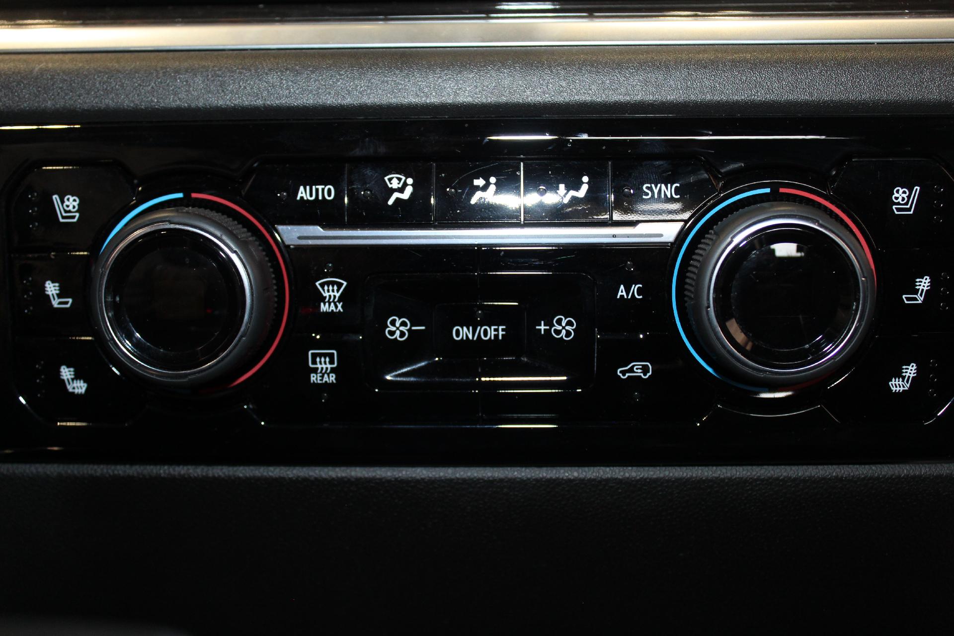 2022 Chevrolet Silverado 1500 Vehicle Photo in NORTHAMPTON, MA 01060-1120
