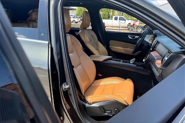 2022 Volvo XC60 Vehicle Photo in Houston, TX 77007