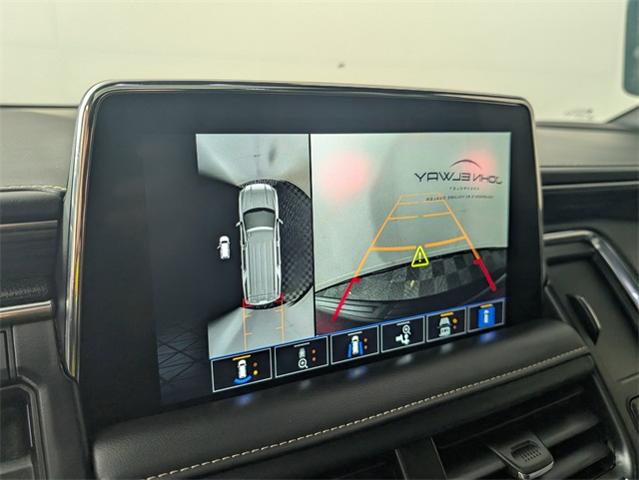 2023 GMC Yukon XL Vehicle Photo in ENGLEWOOD, CO 80113-6708