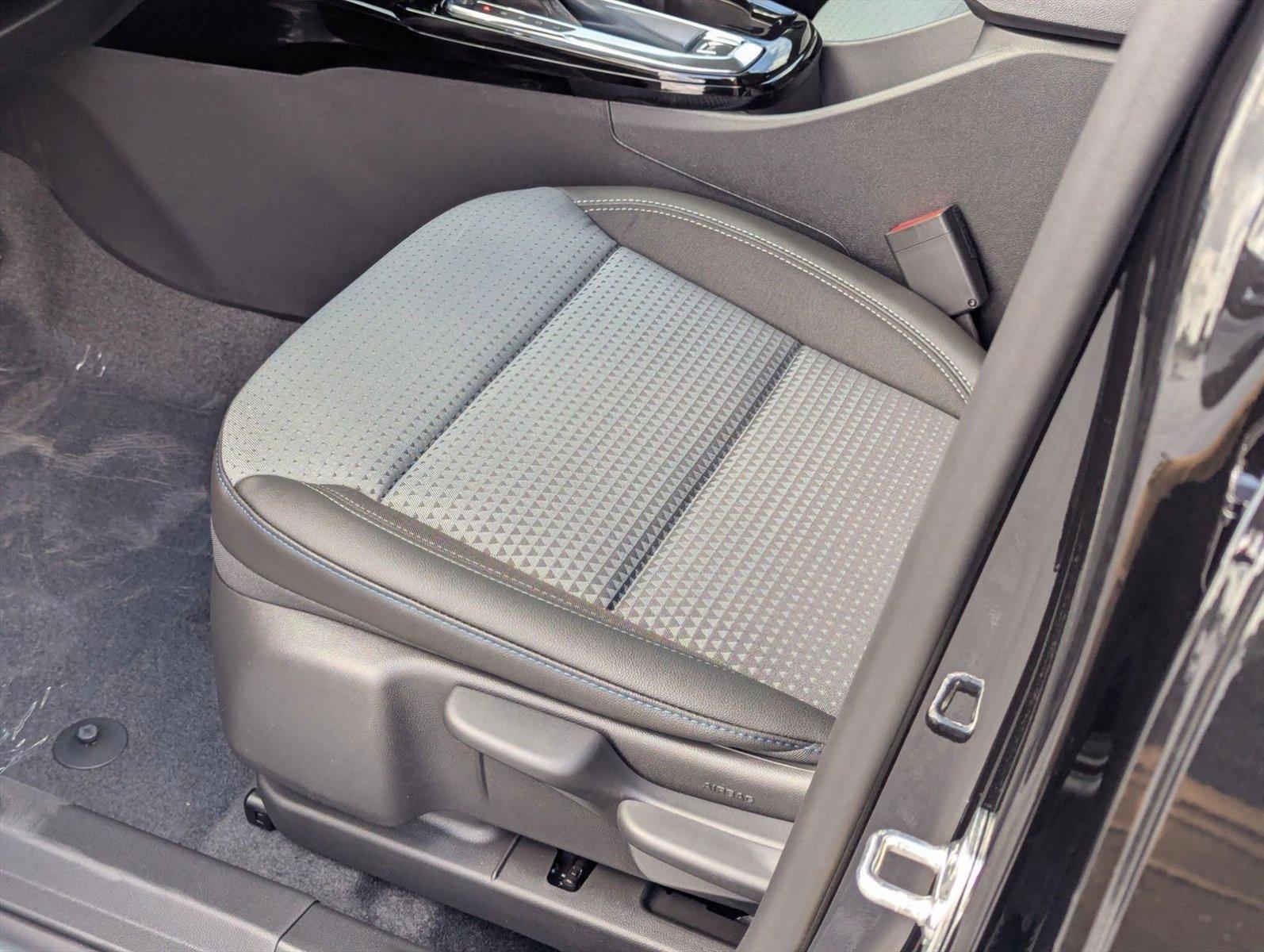 2025 Chevrolet Trax Vehicle Photo in PEMBROKE PINES, FL 33024-6534
