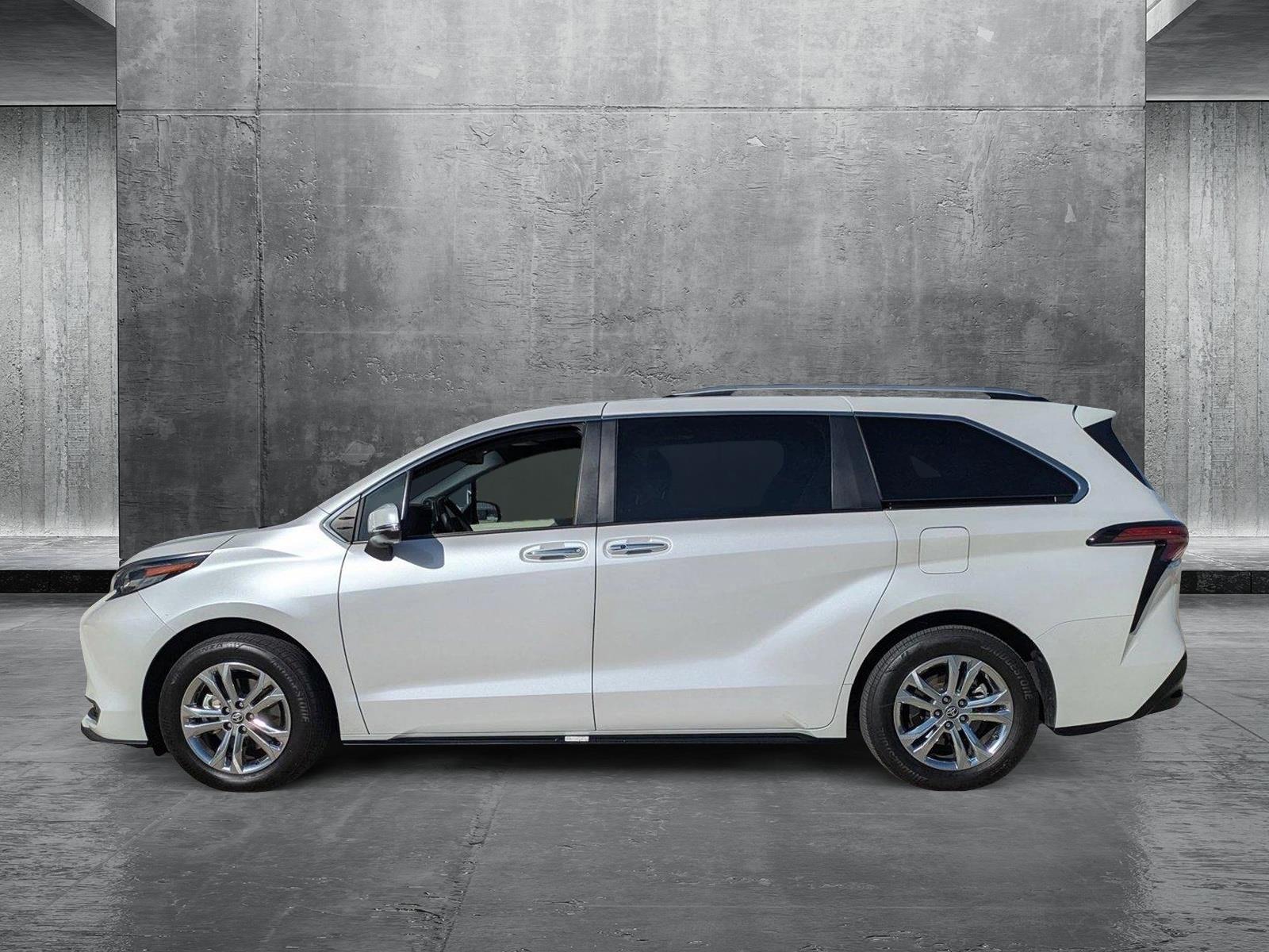 2024 Toyota Sienna Vehicle Photo in Winter Park, FL 32792
