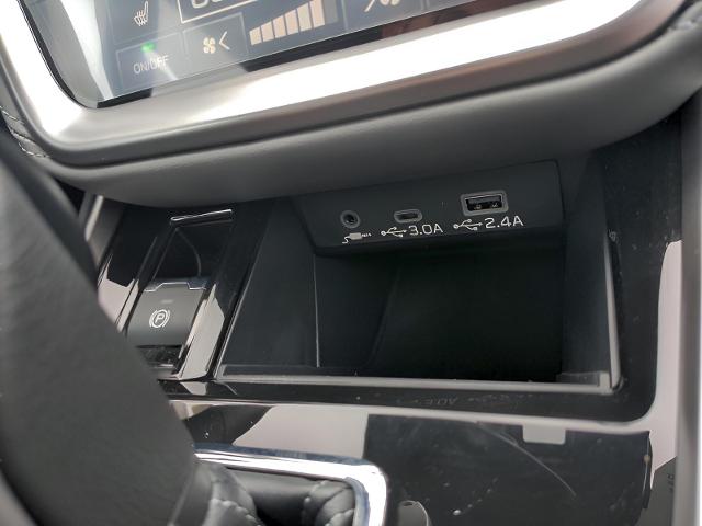 2025 Subaru Outback Vehicle Photo in Green Bay, WI 54304