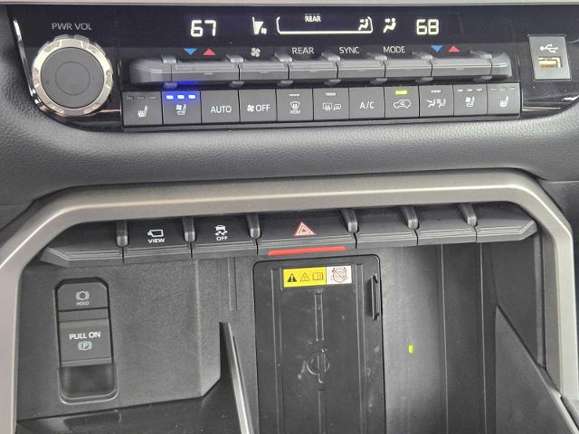 2024 Toyota Sequoia Vehicle Photo in DENTON, TX 76210-9321