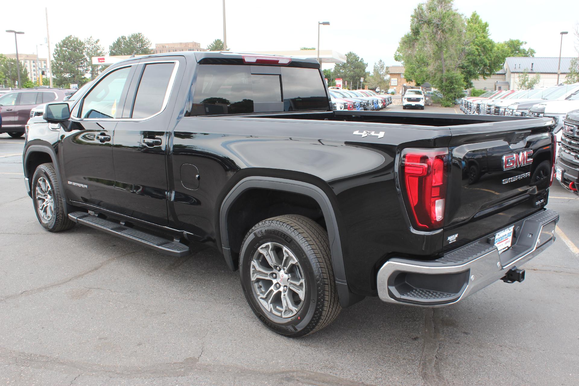 2025 GMC Sierra 1500 Vehicle Photo in AURORA, CO 80012-4011