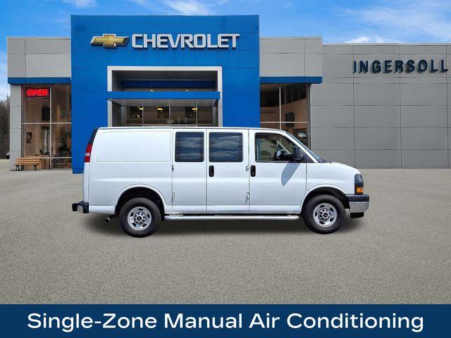 2023 GMC Savana Cargo 2500 Vehicle Photo in PAWLING, NY 12564-3219